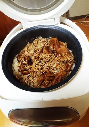 茶えのき茸の炊き込みご飯-レシピのメイン写真