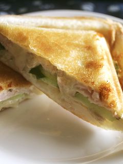 ボリュームたっぷり!ホットサンド☆-レシピのメイン写真