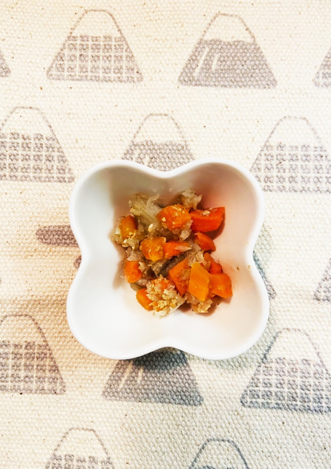 離乳食中期✩.*ごぼうと人参のごま和え-レシピのメイン写真