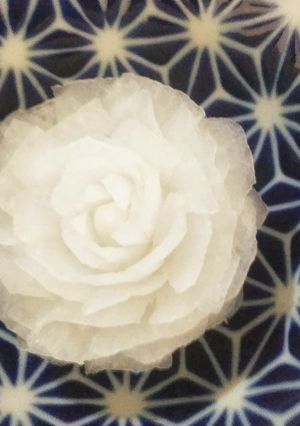 花　飾り切り　薔薇のカービング大根-レシピのメイン写真