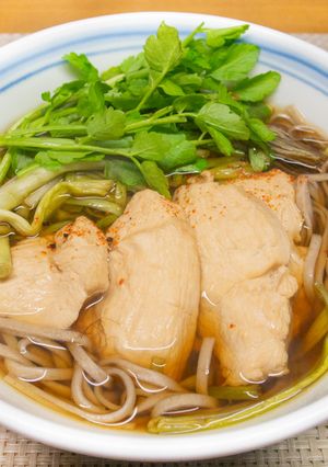 シャトルシェフでつくる鶏と芹の蕎麦-レシピのメイン写真