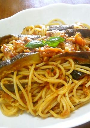 茄子のバジルとツナのトマトソースパスタ♪-レシピのメイン写真