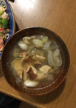 簡単美味しい！鶏団子の中華春雨スープ-レシピのメイン写真