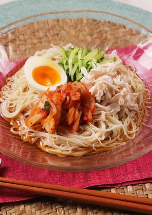 鶏だしスープでキムチそうめん-レシピのメイン写真