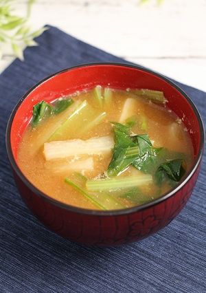 免疫力アップ！長芋小松菜のお味噌汁-レシピのメイン写真
