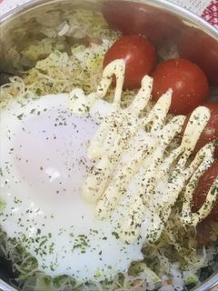 丼弁当●ベーコン&キャベツ炒飯と目玉焼き-レシピのメイン写真