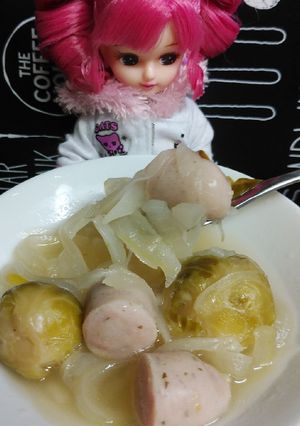 リカちゃん♡芽キャベツのオニオンスープ-レシピのメイン写真