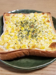 マヨチーズコーントースト-レシピのメイン写真