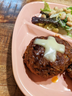 みんな大好き!簡単チーズインハンバーグ-レシピのメイン写真