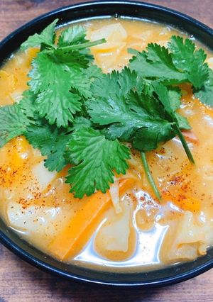 たっぷり野菜のトムヤムスープ-レシピのメイン写真