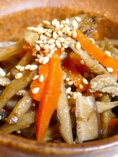 簡単砂糖なし!重ね煮で作るきんぴらごぼう-レシピのメイン写真
