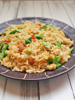 簡単で美味い!鮭フレークとキャベツの炒飯-レシピのメイン写真