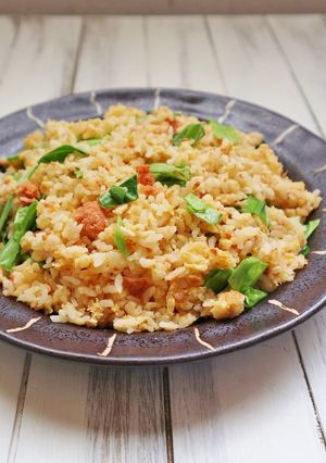 簡単で美味い！鮭フレークとキャベツの炒飯-レシピのメイン写真