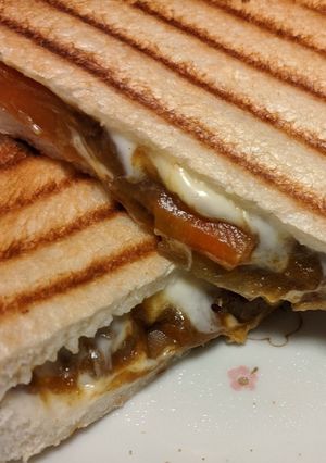 カレーとWチーズのホットサンド-レシピのメイン写真