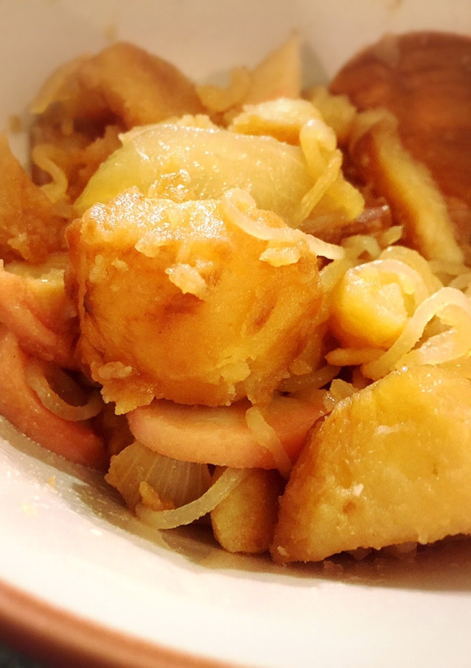 揚げジャガイモとかまぼこの煮物-レシピのメイン写真