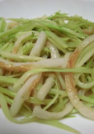 ブロッコリーの茎と竹輪のポン酢醤油炒め-レシピのメイン写真