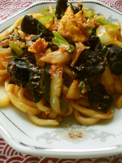 キクラゲとキムチの焼きうどん♪-レシピのメイン写真