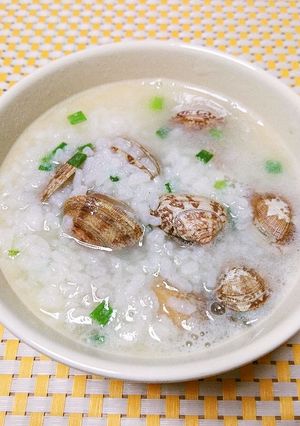 朝食や夜食に食べたい♫簡単アサリの雑炊-レシピのメイン写真