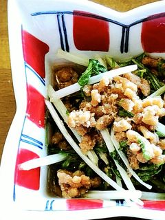 作り置きを使って簡単!水菜の鶏そぼろ蒸し-レシピのメイン写真