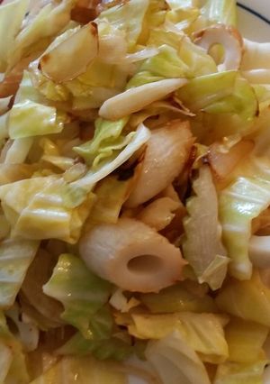 簡単すぎるキャベツとちくわ炒め-レシピのメイン写真