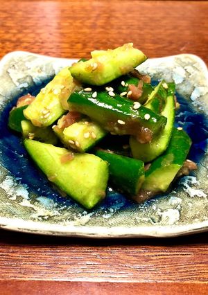 簡単♪叩き胡瓜の梅おかか胡麻油和え-レシピのメイン写真
