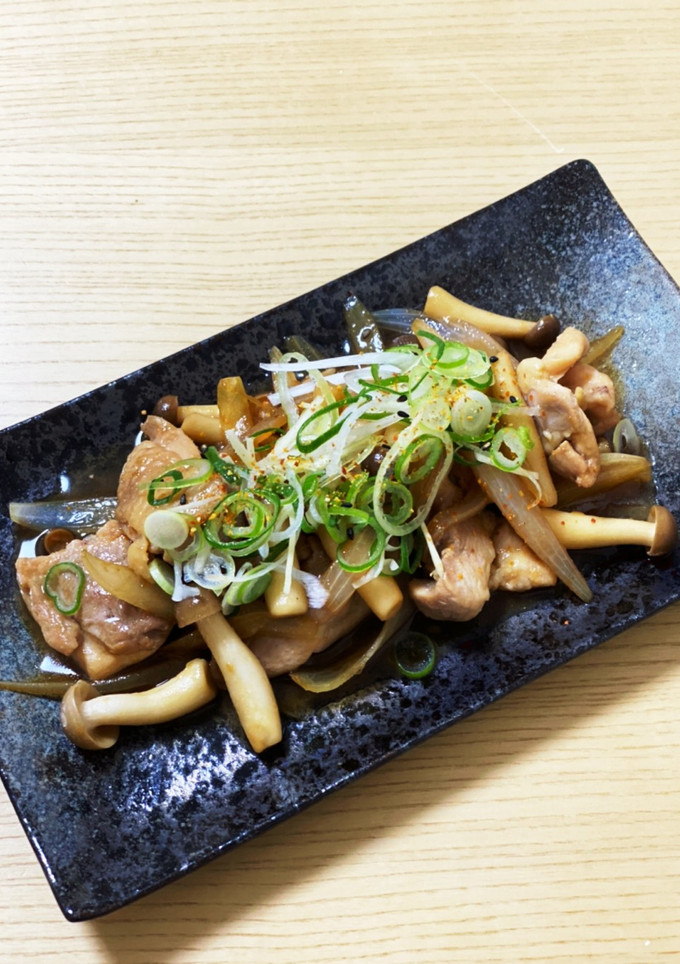 簡単ヘルシー♡きのこと鶏肉の生姜焼き！-レシピのメイン写真