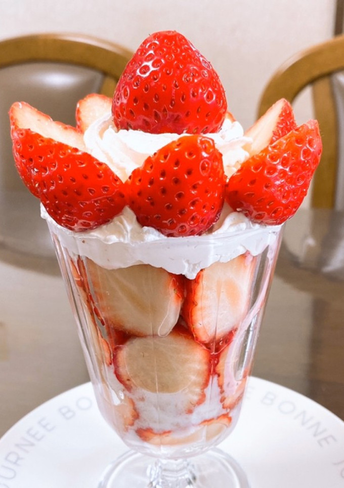 簡単いちごパフェ-レシピのメイン写真