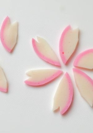 *かまぼこの花びら何にトッピング~?*-レシピのメイン写真
