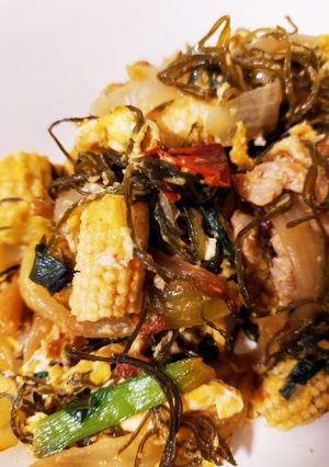 刻み昆布で一石二鳥！豚コマと野菜の卵炒め-レシピのメイン写真