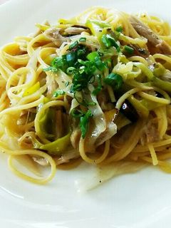 10分で簡単ネギとアンチョビの和風パスタ-レシピのメイン写真