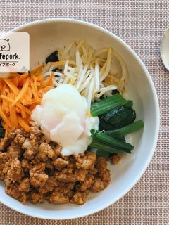 フライパン1個でササっと簡単!彩ビビンバ-レシピのメイン写真