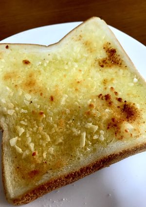 チーズガーリックバター トースト-レシピのメイン写真