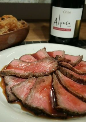 焼いて放置するだけ！簡単ローストビーフ-レシピのメイン写真