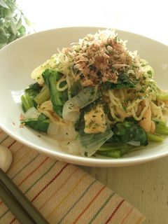 小松菜と薄揚げと新玉ねぎの塩焼きそば-レシピのメイン写真