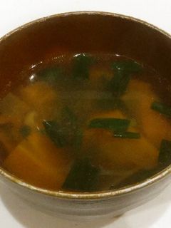 ニラニンジン中華風スープ-レシピのメイン写真