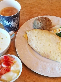 朝ごはん!ナタデココ 苺 蜂蜜ヨーグルト-レシピのメイン写真
