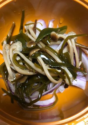 麺つゆで煮るだけ！切昆布と味えのき-レシピのメイン写真