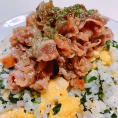 รูปของ 焼肉ON炒飯♡