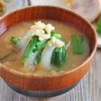 ニラと天かすのみそ汁