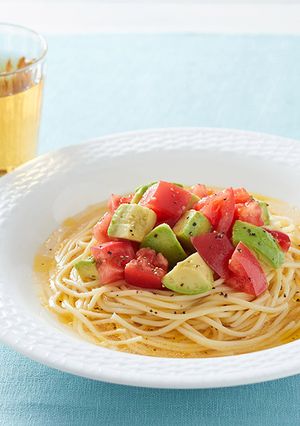 トマトとアボカドの冷製白だしパスタ-レシピのメイン写真