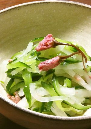 大根と胡瓜の桜フレーバーサラダ　-レシピのメイン写真