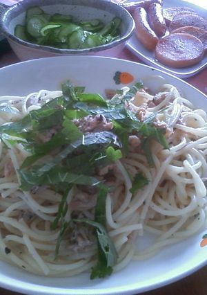 ツナとゆかりのポン酢和えパスタ★大葉乗せ-レシピのメイン写真