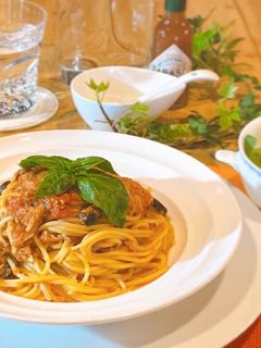 ツナとオリーブのトマトソースパスタ-レシピのメイン写真