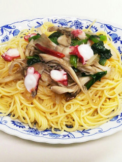 簡単!タコとほうれん草、舞茸のパスタ♪-レシピのメイン写真