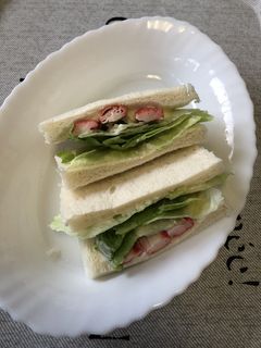 シャキシャキのカニカマサンド♪-レシピのメイン写真