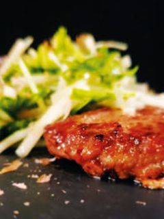 ハンバーグと水菜サラダ-レシピのメイン写真