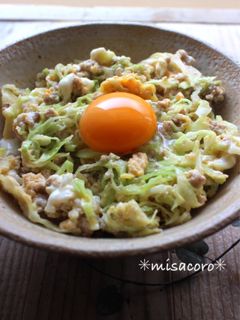 mめんつゆdeキャベツとひき肉卵とじ丼-レシピのメイン写真