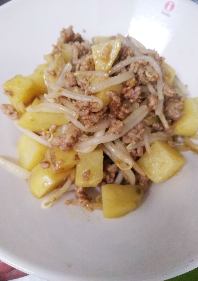 簡単♪じゃがいもとひき肉のカレーマヨ炒め-レシピのメイン写真