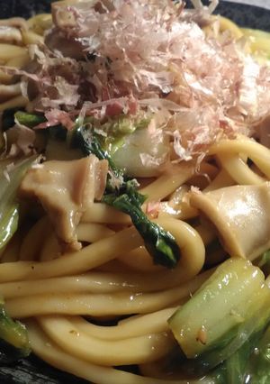 簡単！焼き肉のタレdeホルモン焼きうどん-レシピのメイン写真
