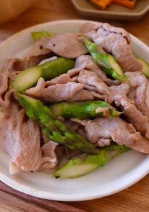 簡単♪豚肉とアスパラの塩レモン炒め-レシピのメイン写真